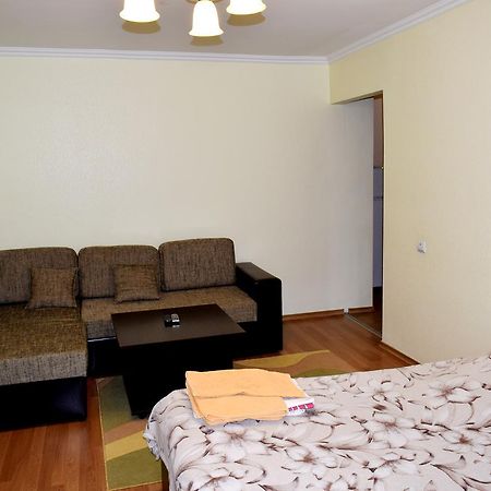 Apartment On Krushelnitskoy 73 روفنو المظهر الخارجي الصورة